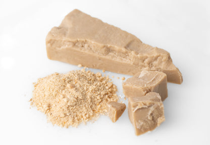 ESSENTIAL CHRISTMAS BOX