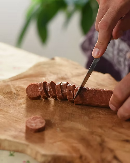 Trio bastoncini vegetali speziati e gustosi di Cashewficio. Ottime alternative vegetali alla carne o al pesce senza glutine, senta lattosio e 100% vegane. 